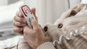 Check-In Calls vs a Medical Alert Button: What Is the Difference?